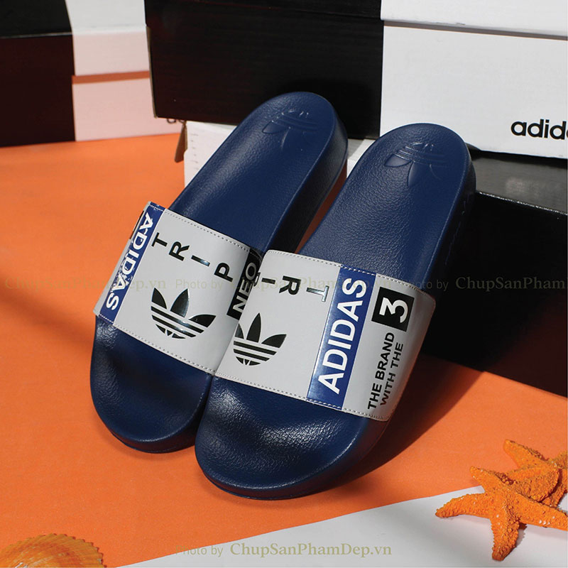 Dép Adidas Logo Phối Họa Tiết Trẻ Trung