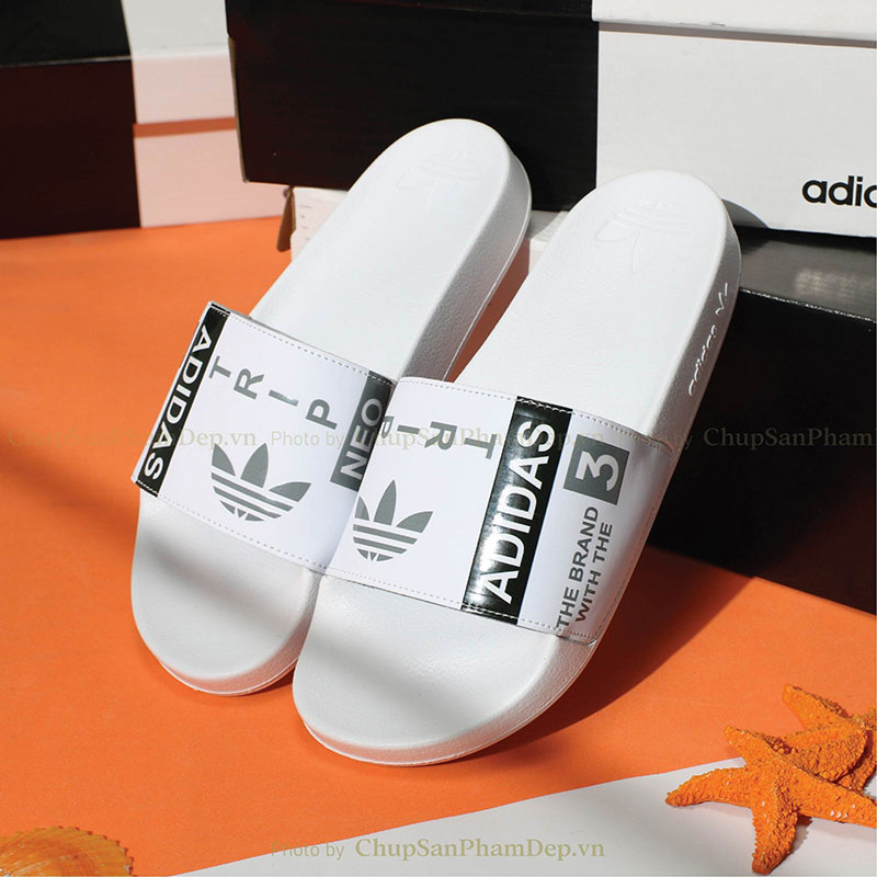 Dép Adidas Logo Phối Họa Tiết Trẻ Trung