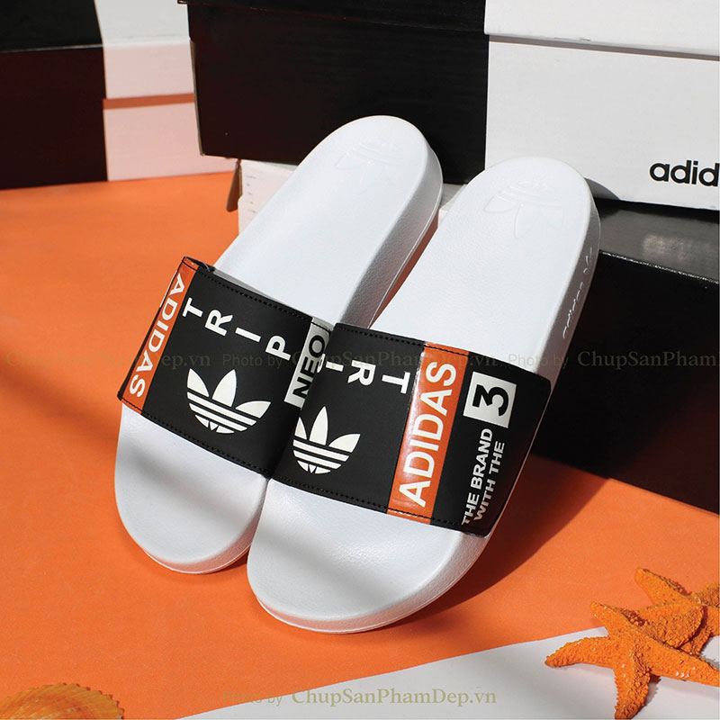 Dép Adidas Logo Phối Họa Tiết Trẻ Trung