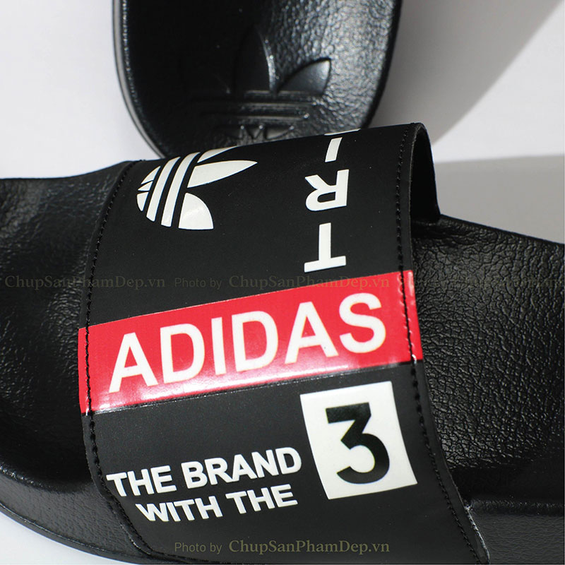 Dép Adidas Logo Phối Họa Tiết Trẻ Trung