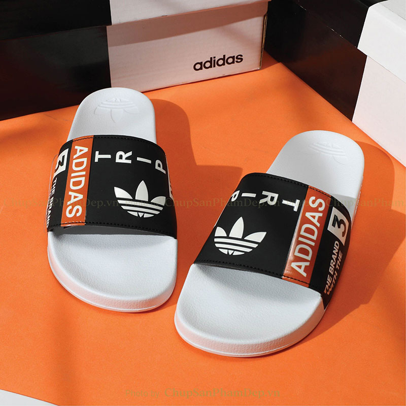 Dép Adidas Logo Phối Họa Tiết Trẻ Trung