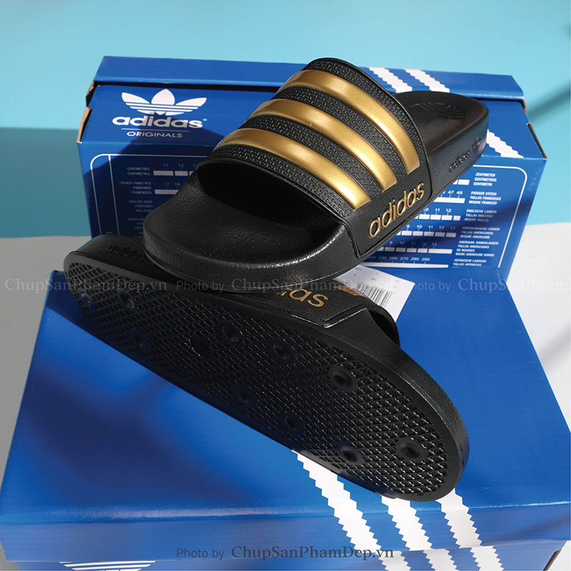 Dép Adidas Sọc Phối Màu Năng Động Trẻ Trung