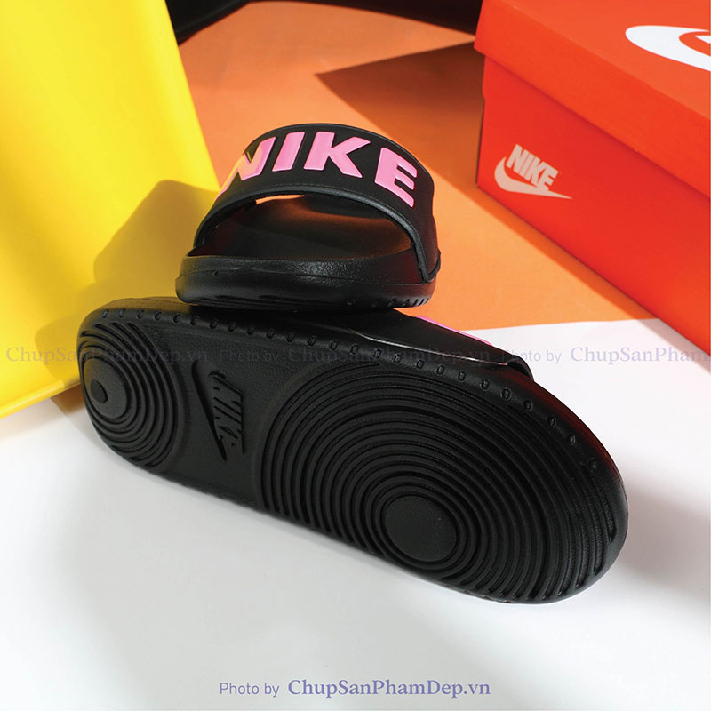 Dép Logo Nike Chữ Màu Hot Trend