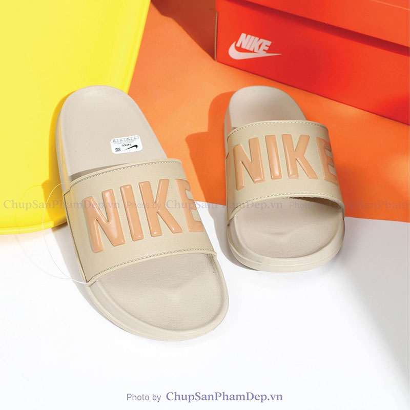 Dép Logo Nike Chữ Màu Hot Trend