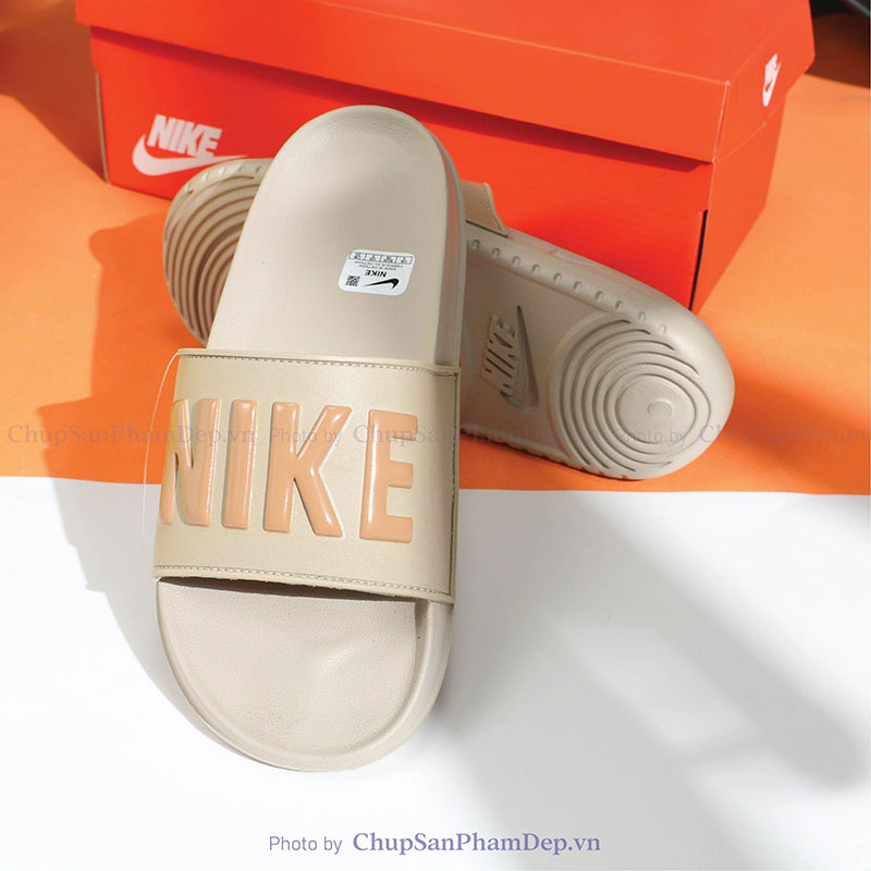 Dép Logo Nike Chữ Màu Hot Trend