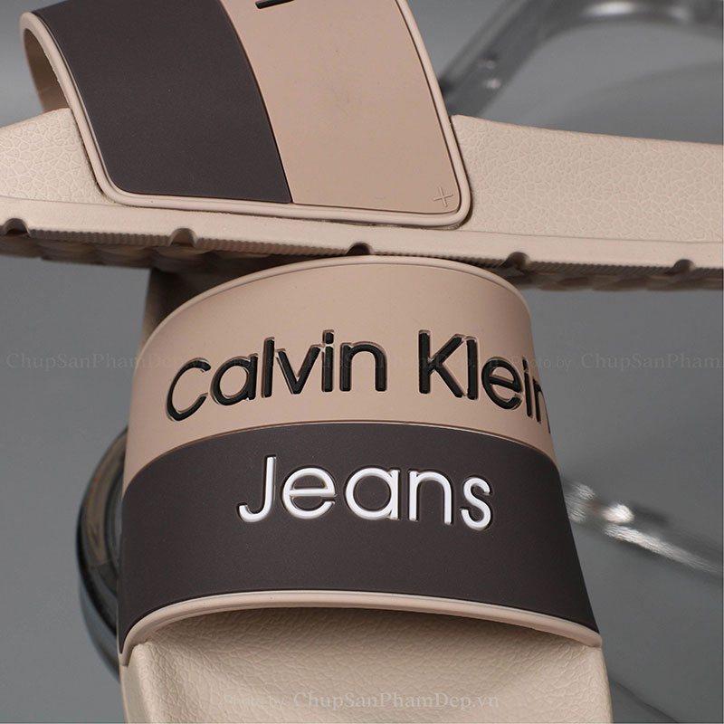 Dép Quai Ngang Sọc Chữ Calvin Klein Trẻ trung