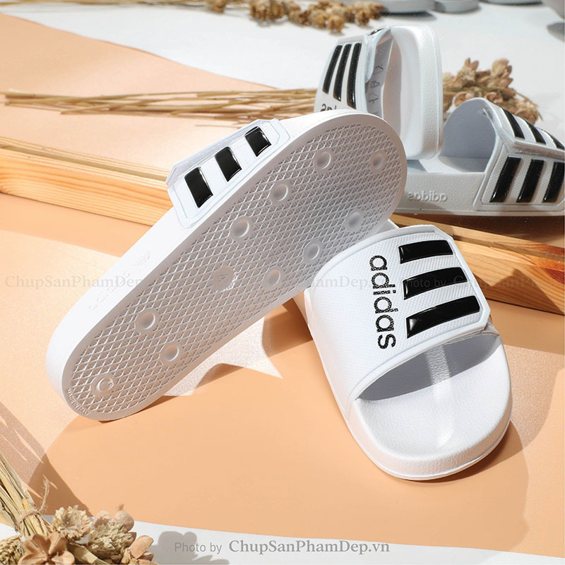 Dép Quai Xé Logo Chữ Adidas 3 Sọc Siêu Hot