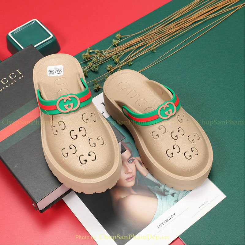 Đúc Gucci Quai Hậu Họa Tiết Tỉ Mỉ Sang Chảnh