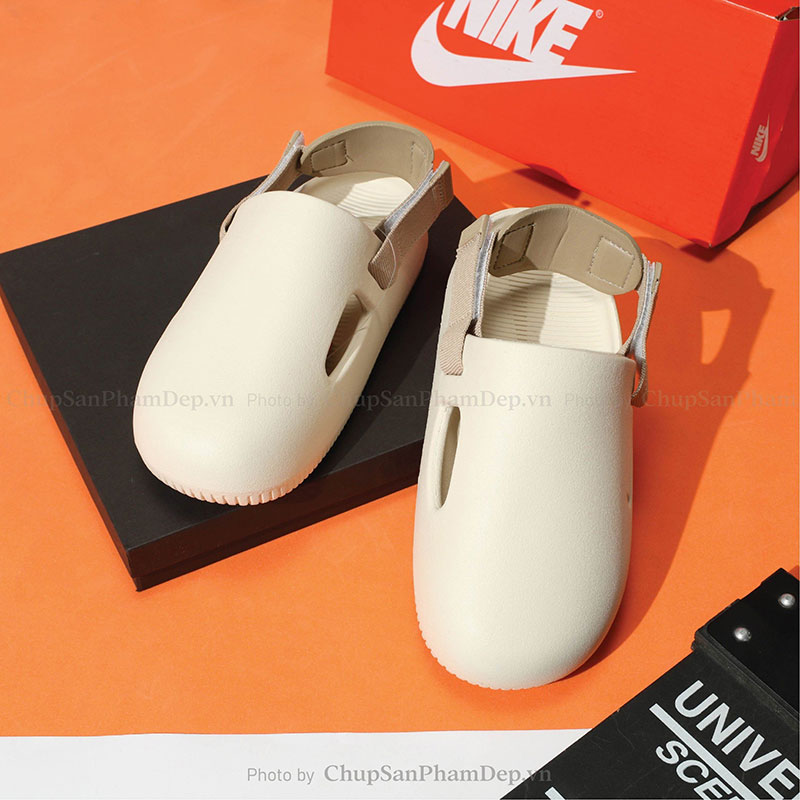 Sục Quai Hậu Nike Calm Thể Thao 