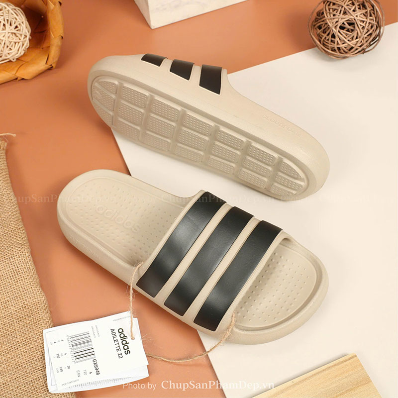 Đúc Adidas Flow Màu Trà Sữa Hot Trend