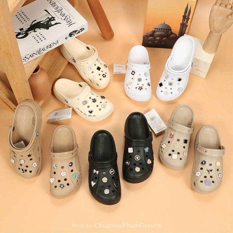 Sục Crocs Baya Charm Hot Trend Loại 1