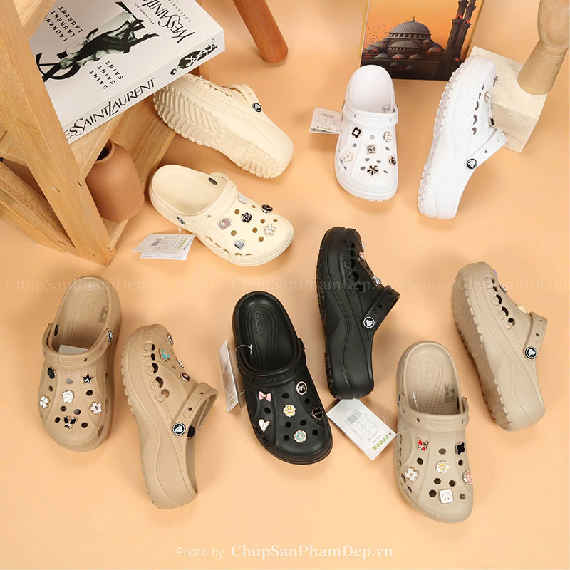 Sục Crocs Baya Charm Hot Trend Loại 1