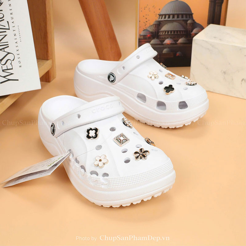 Sục Crocs Baya Charm Hot Trend Loại 1