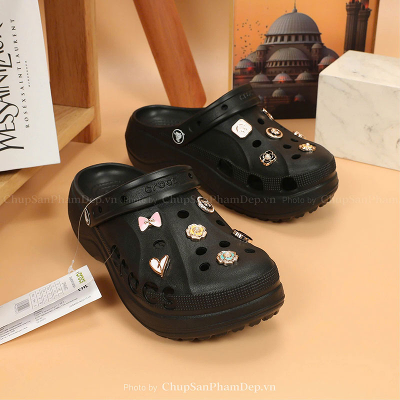 Sục Crocs Baya Charm Hot Trend Loại 1