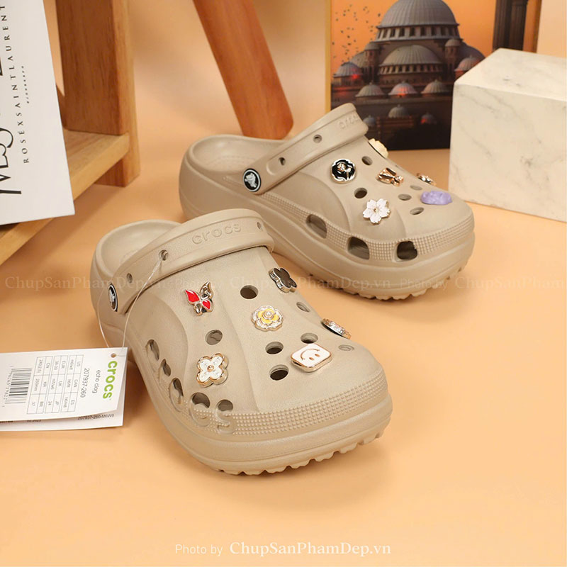 Sục Crocs Baya Charm Hot Trend Loại 1