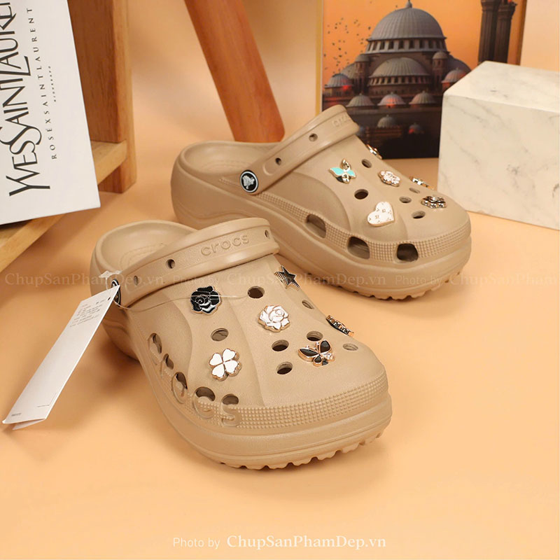 Sục Crocs Baya Charm Hot Trend Loại 1