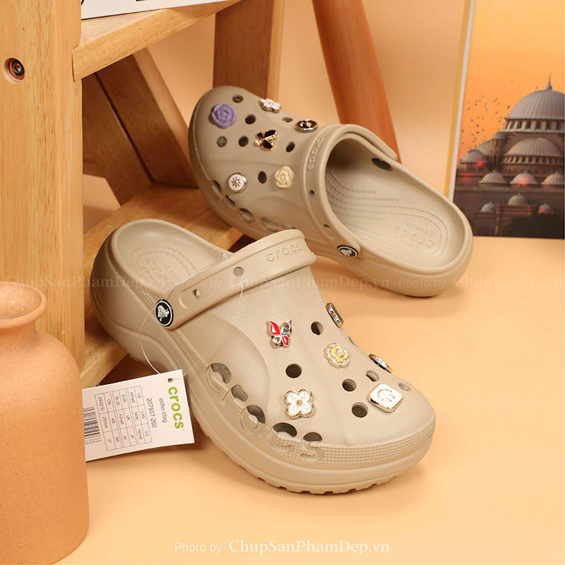 Sục Crocs Baya Charm Hot Trend Loại 1