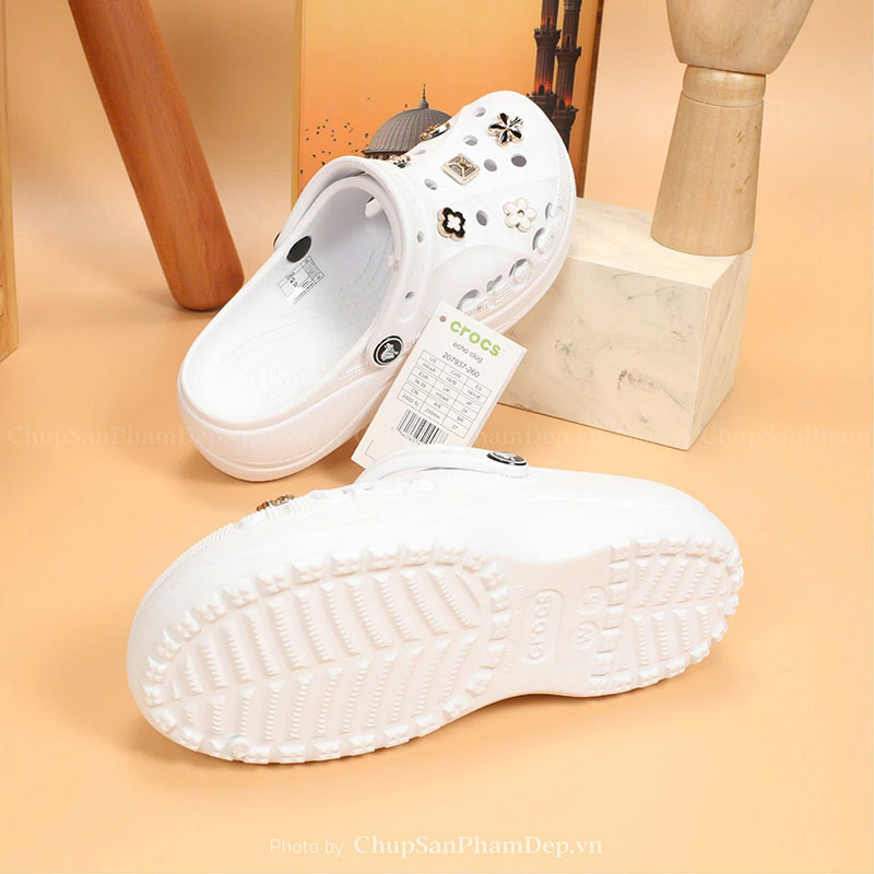 Sục Crocs Baya Charm Hot Trend Loại 1